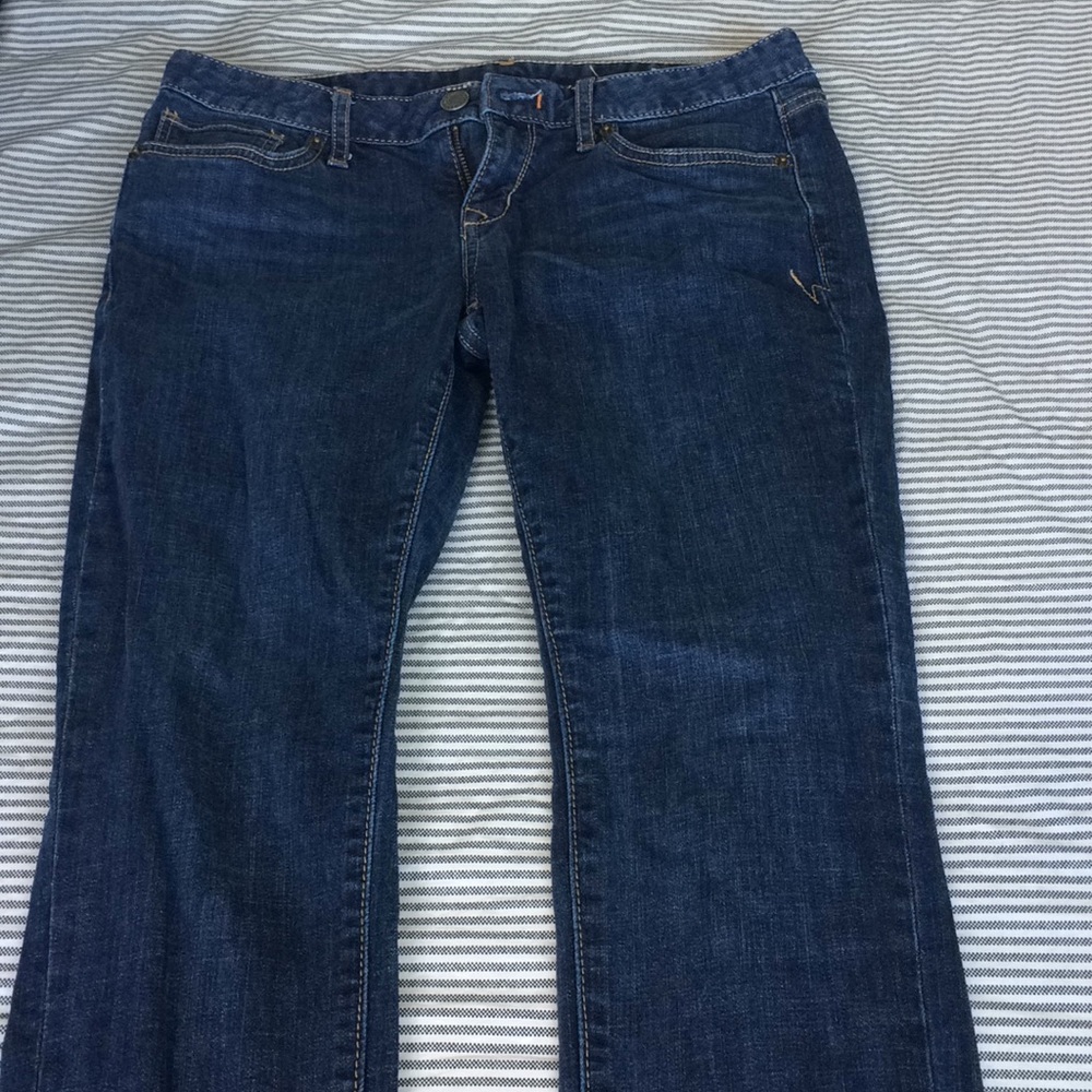 Who. A. U. Jeans